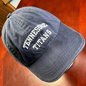 VTG 90s Mens Tennessee Titans Spellout NFL Navy Blue Gameday Adjustable Hat